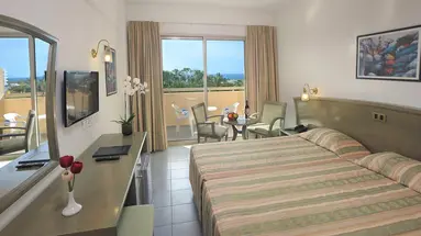 Nissiana Hotel and Bungalows