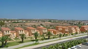 Nissiana Hotel & Bungalows