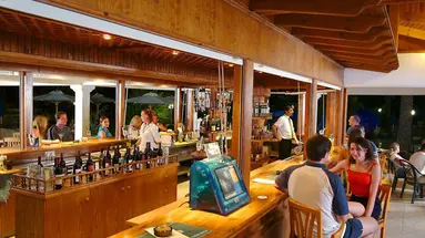 NISSIANA HOTEL & BUNGALOWS