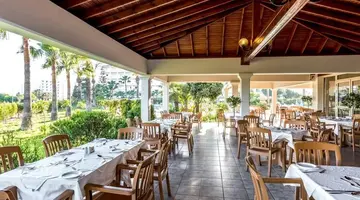 Nissiana Hotel & Bungalows