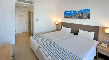Nissiana Hotel & Bungalows