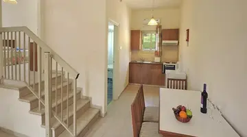 Nissiana Hotel & Bungalows