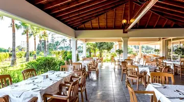 Nissiana Hotel & Bungalows