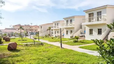 NISSIANA HOTEL & BUNGALOWS