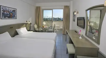 Nissiana Hotel & Bungalows