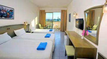 Nissiana Hotel & Bungalows