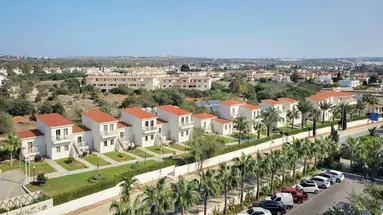NISSIANA HOTEL & BUNGALOWS