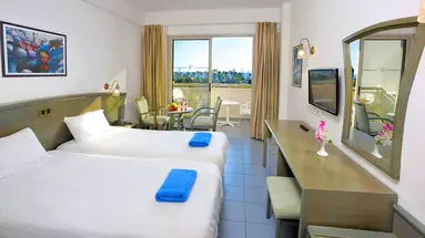 Nissiana Hotel & Bungalows