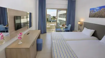 Nissiana Hotel & Bungalows