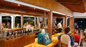 Nissiana Hotel & Bungalows