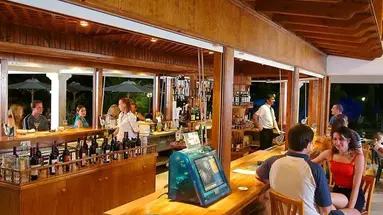 Nissiana Hotel & Bungalows