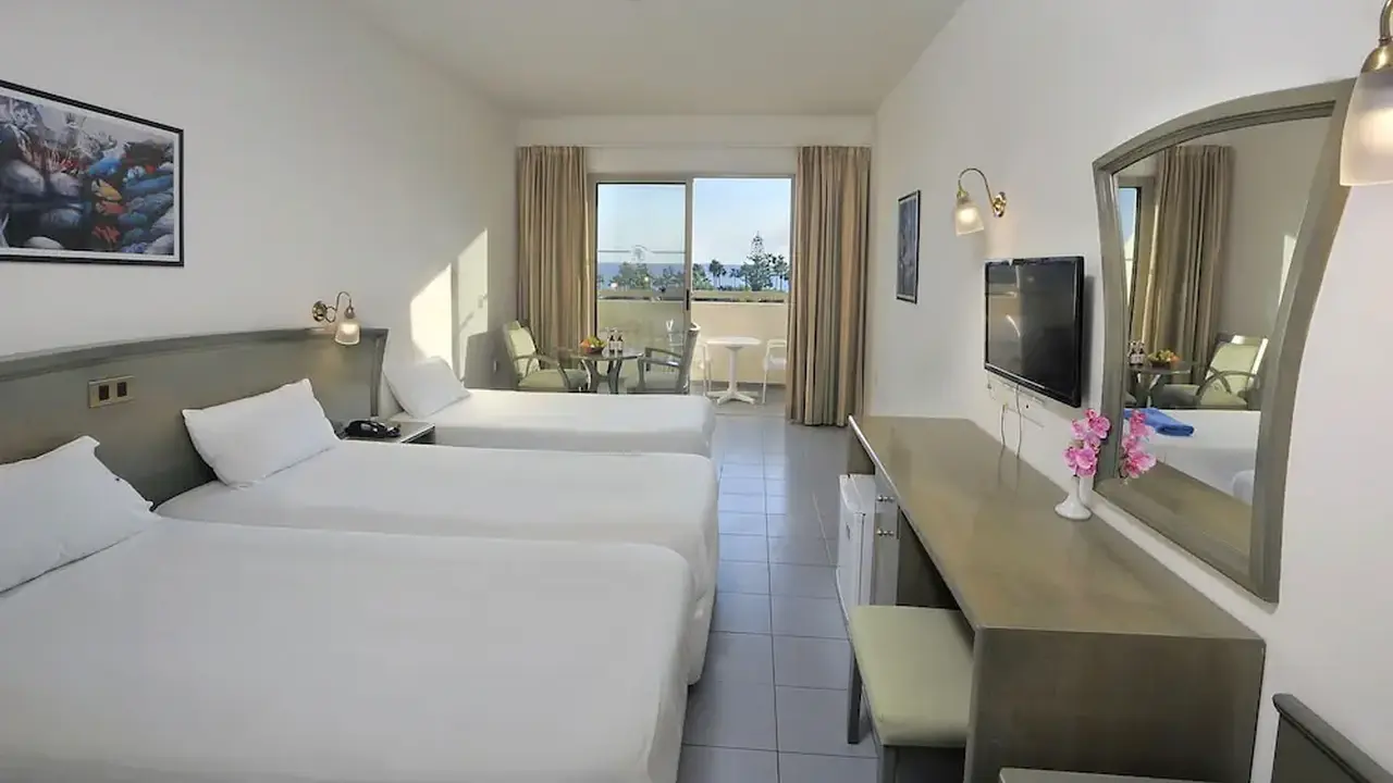 Nissiana Hotel