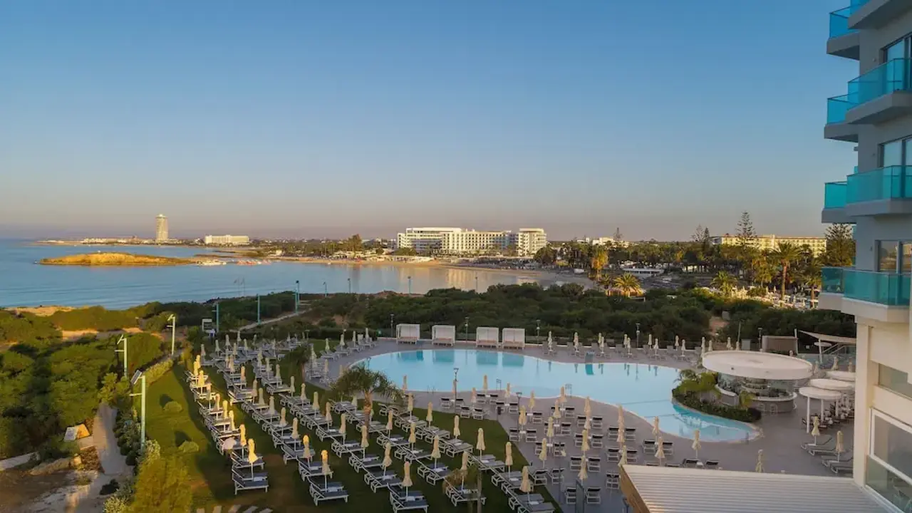 Nissiblu Beach Resort