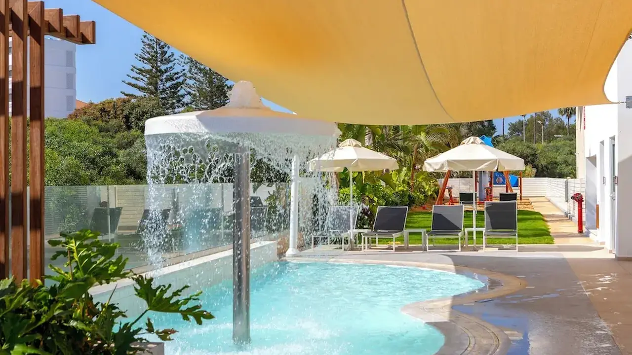 Nissiblu Beach Resort