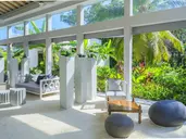 Niva Dhigali Maldives