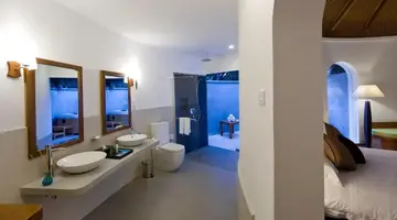 Niva Kuramathi Maldives