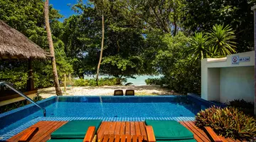 NIVA LABRIZ SEYCHELLES