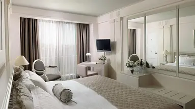 NJV ATHENS PLAZA