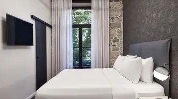 NLH Monastiraki