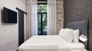 NLH Monastiraki