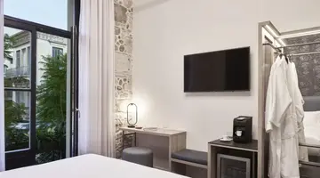 NLH Monastiraki
