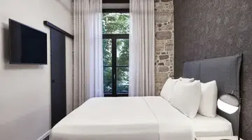 NLH Monastiraki