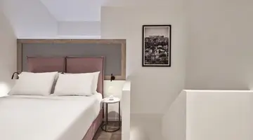 NLH Monastiraki