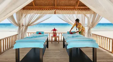 NOAH'S ARK DELUXE HOTEL & SPA