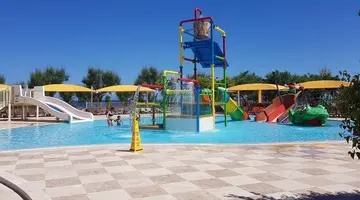 Noah s Ark Deluxe Hotel & Spa