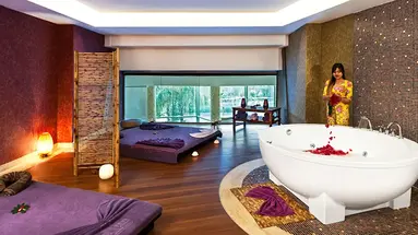 NOAH'S ARK DELUXE HOTEL & SPA