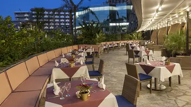 NOAH'S ARK DELUXE HOTEL & SPA