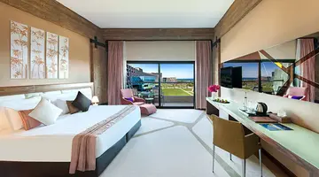 NOAH'S ARK DELUXE HOTEL & SPA
