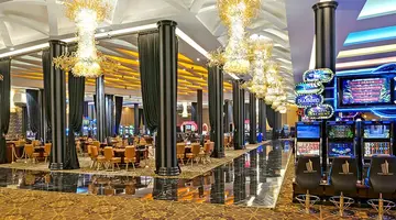 NOAH'S ARK DELUXE HOTEL & SPA