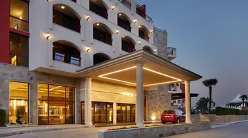 Nobel Ultra All Inclusive - Free Beach Access