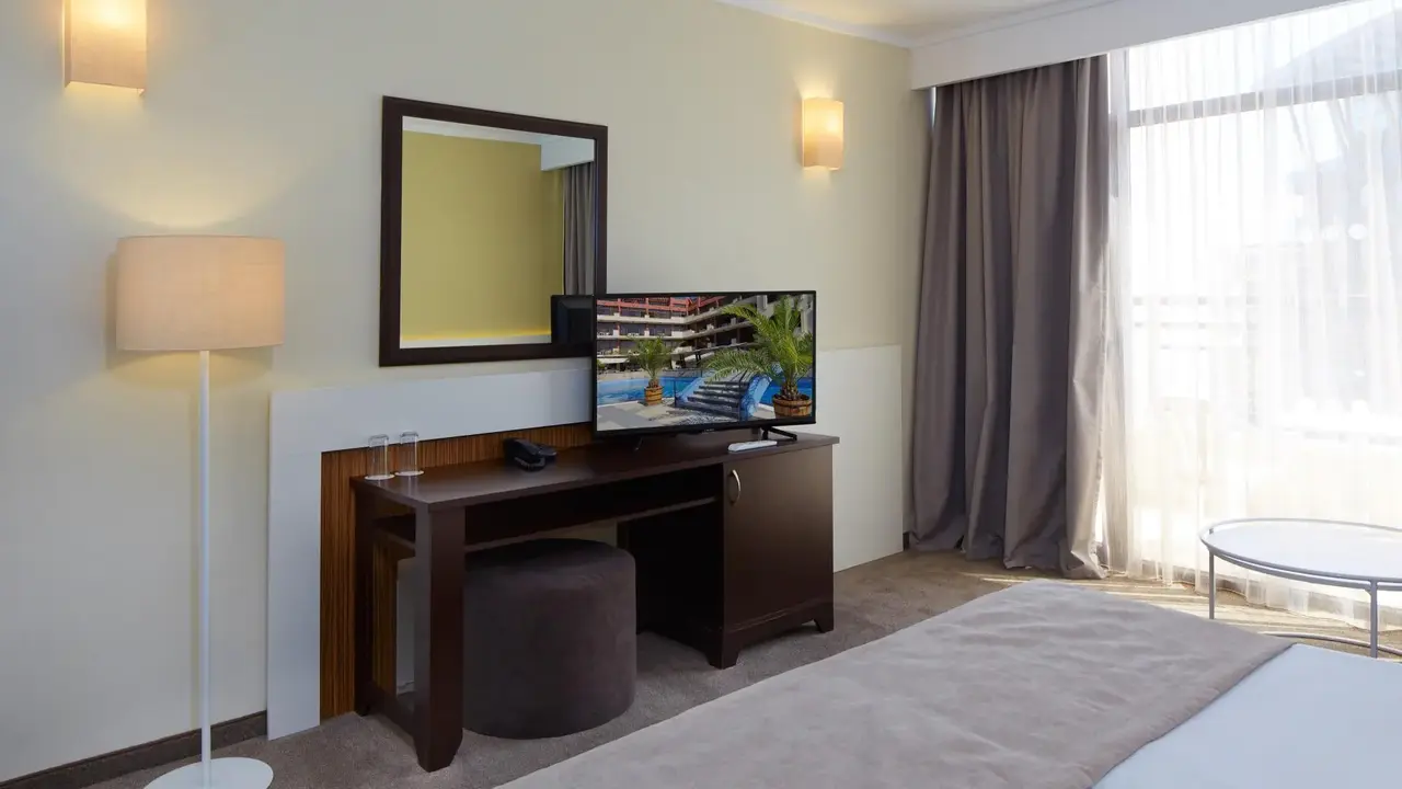 Nobel Ultra All Inclusive - Free Beach Access