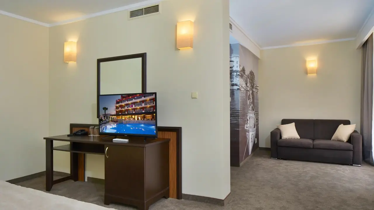 Nobel Ultra All Inclusive - Free Beach Access