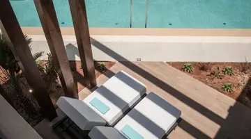 Noble Hotel and Suites