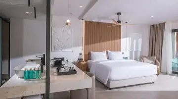Noble Hotel and Suites