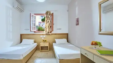 Noble Hotel and Suites