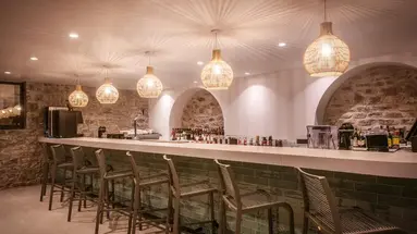 Noble Hotel and Suites