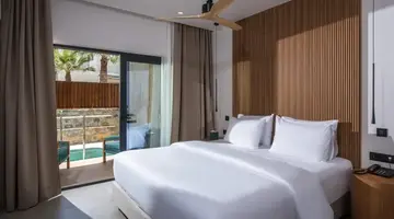 Noble Hotel and Suites