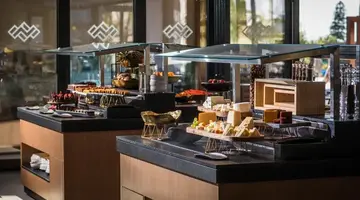 Noble Hotel and Suites