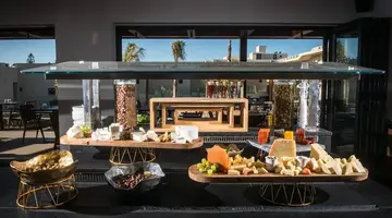 Noble Hotel and Suites