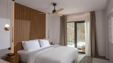 Noble Hotel and Suites