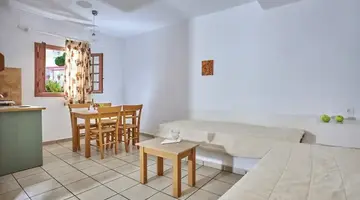 Noble Hotel and Suites