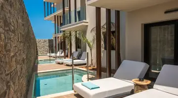 Noble Hotel and Suites
