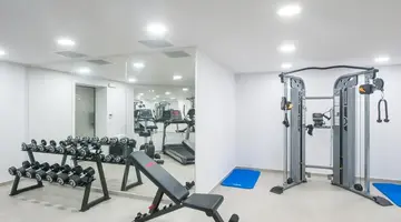 Noble Hotel and Suites
