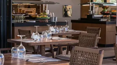 Noble Hotel and Suites