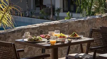 Noble Hotel and Suites