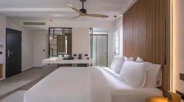 Noble Hotel and Suites